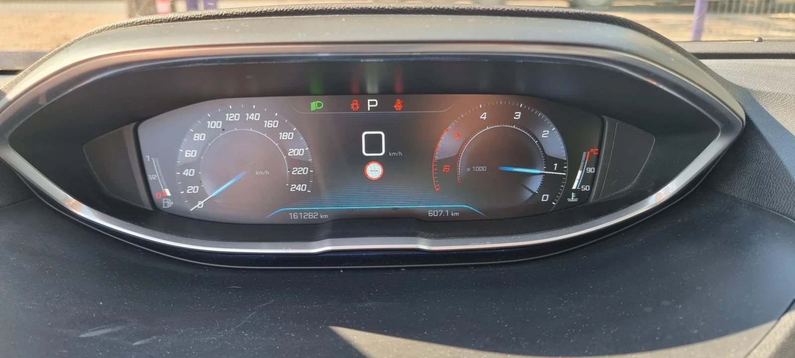 Peugeot 3008 1.6 Blue HDI Active Business, снимка 4 - Автомобили и джипове - 56121828