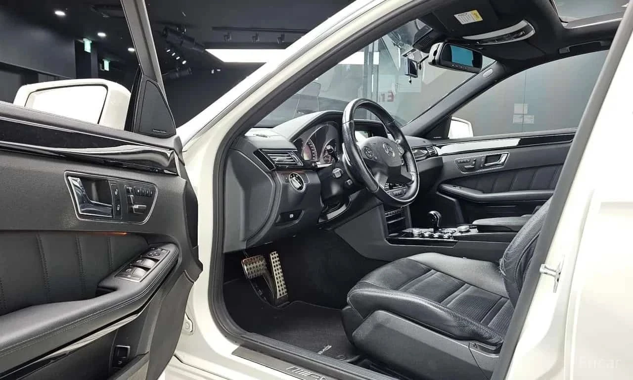 Mercedes-Benz E 63 AMG, снимка 10 - Автомобили и джипове - 56688368
