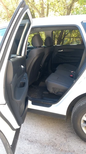 Обява за продажба на Hyundai Santa fe 2.4sel 4x4 дистроник 70000км ~42 500 лв. - изображение 5