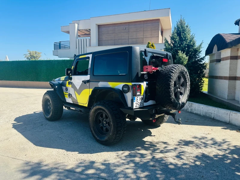 Jeep Wrangler, снимка 2 - Автомобили и джипове - 47405628