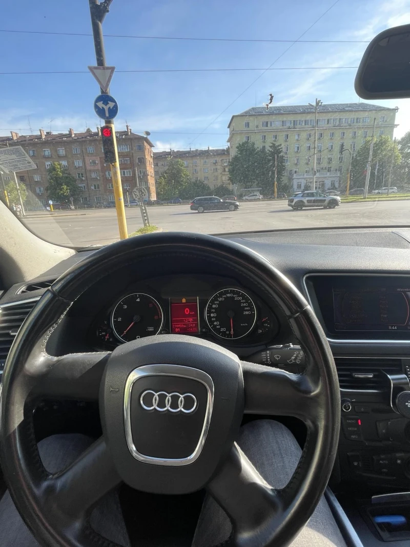 Audi Q5, снимка 10 - Автомобили и джипове - 48395898