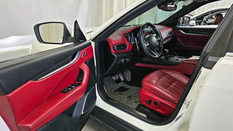 Maserati Levante 3.0 AWD SPORT, снимка 9 - Автомобили и джипове - 52454656