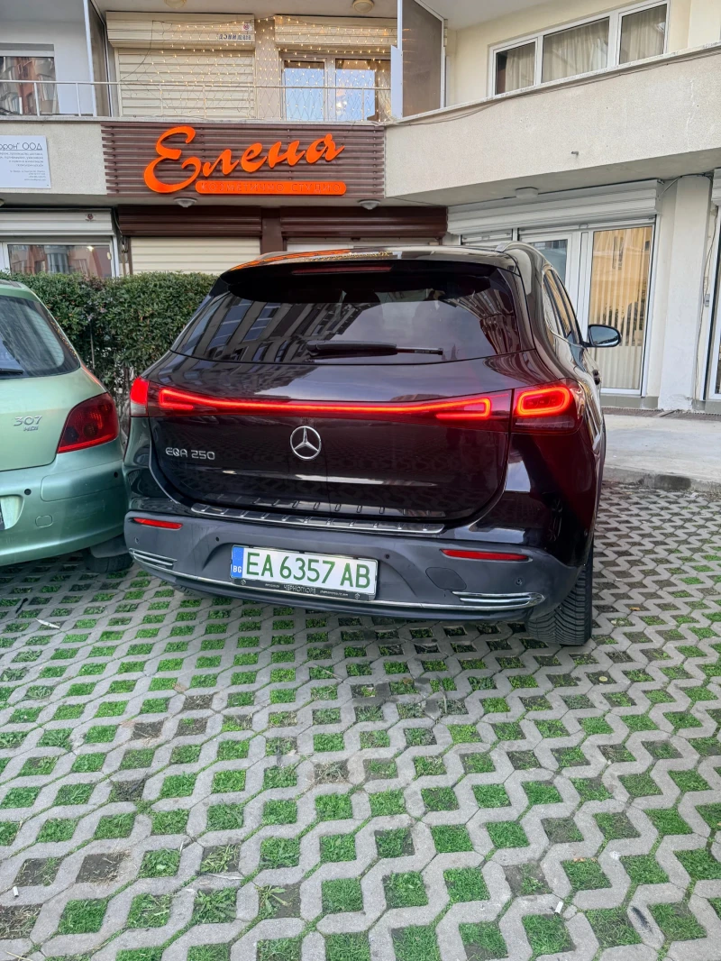 Mercedes-Benz EQA, снимка 3 - Автомобили и джипове - 52640822