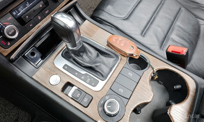 VW Touareg, снимка 9 - Автомобили и джипове - 53562988