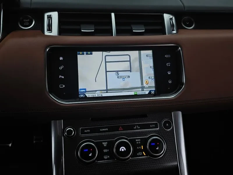 Land Rover Range Rover Sport 3.0 SDV6 AB DYNAMIC, снимка 14 - Автомобили и джипове - 55705781