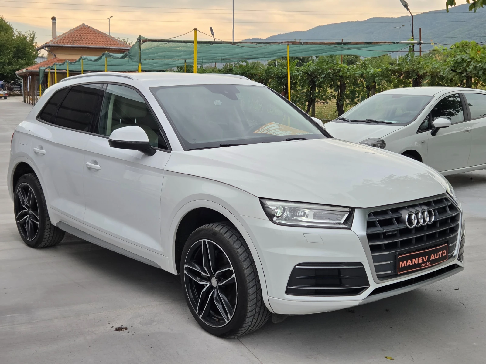 Audi Q5 2.0 T 258 ps * * KEYLESS GO* * LED* * , снимка 1