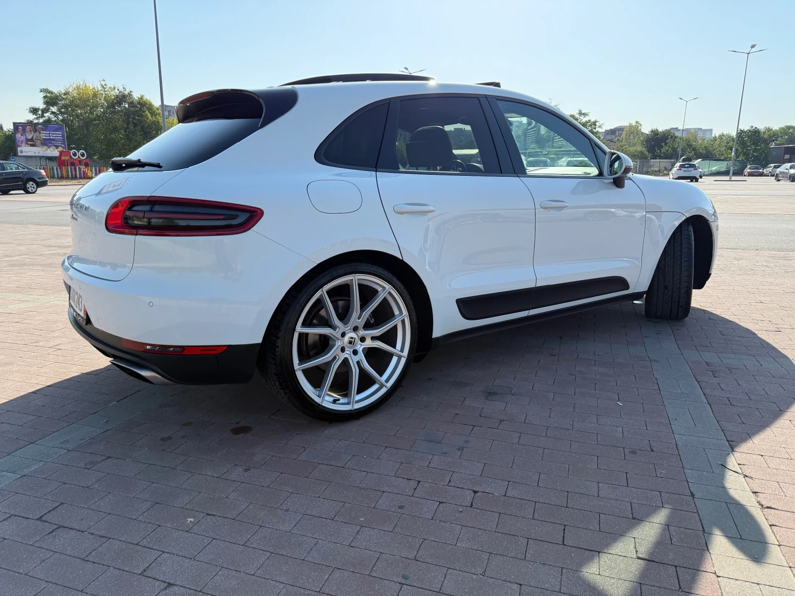 Porsche Macan 2.0T* Панорама* Камера* CarPlay* Chrono* Каско - изображение 5
