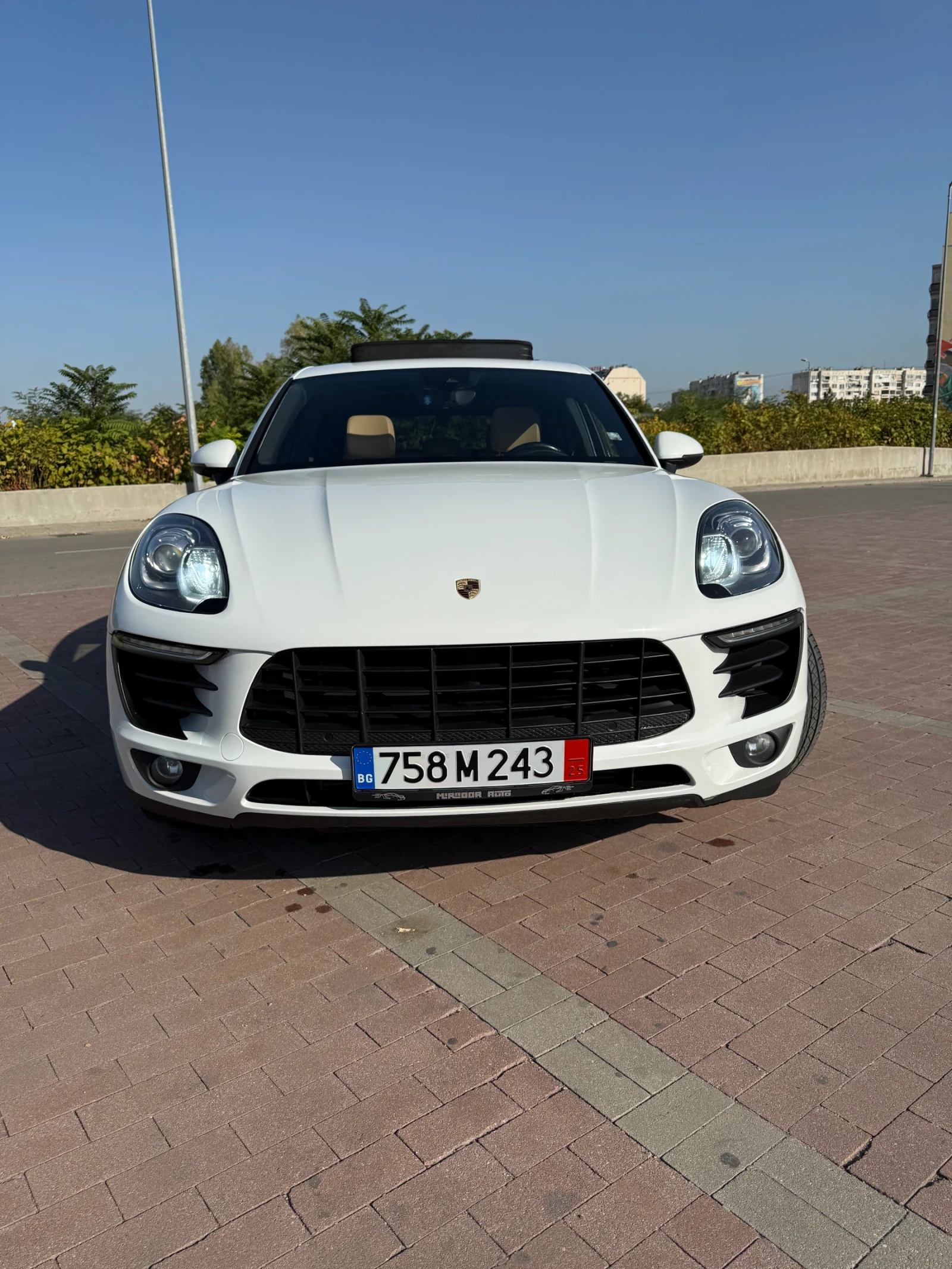 Porsche Macan 2.0T* Панорама* Камера* CarPlay* Chrono* Каско - изображение 4