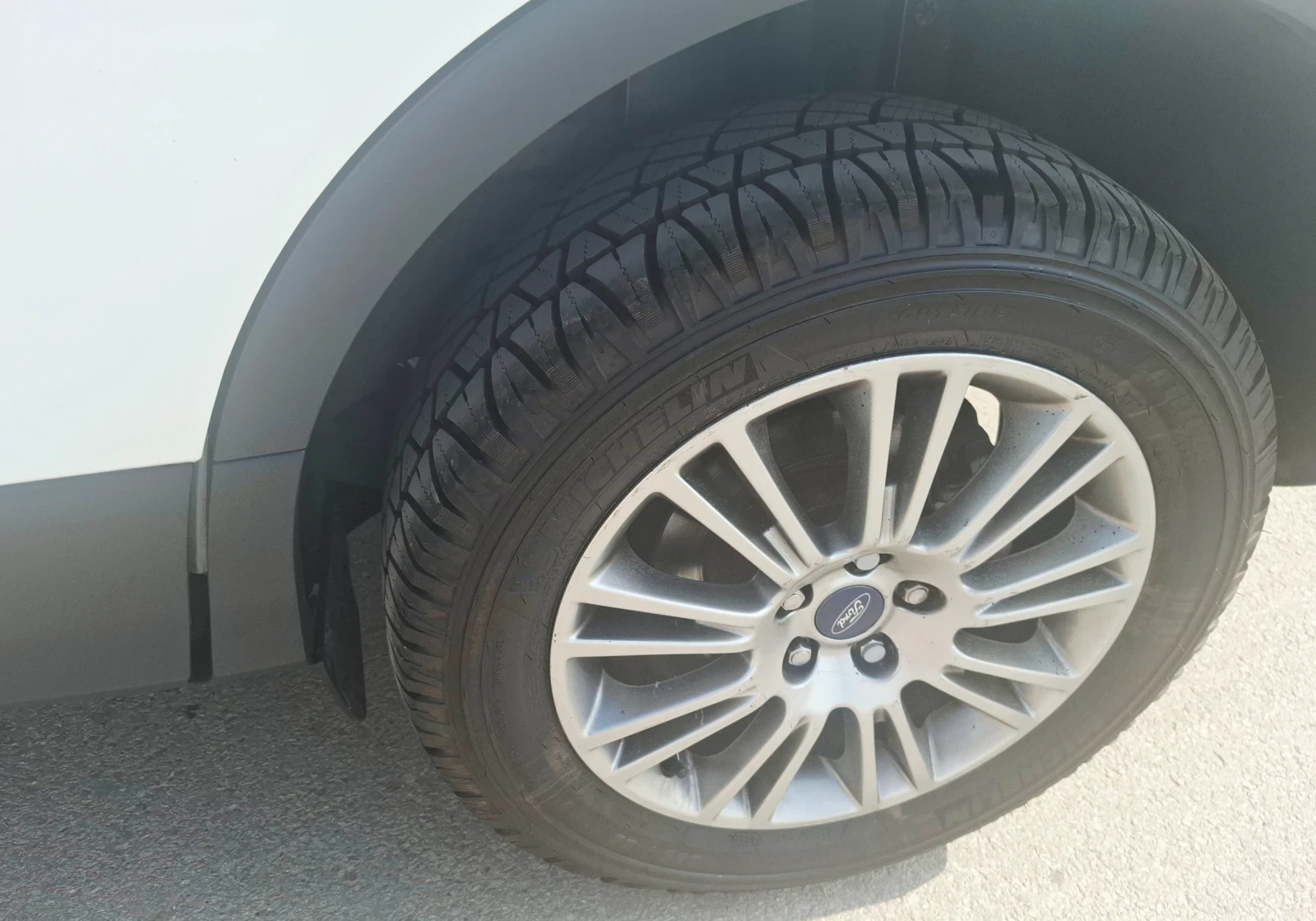 Ford Kuga 2.0 TDCI - изображение 7