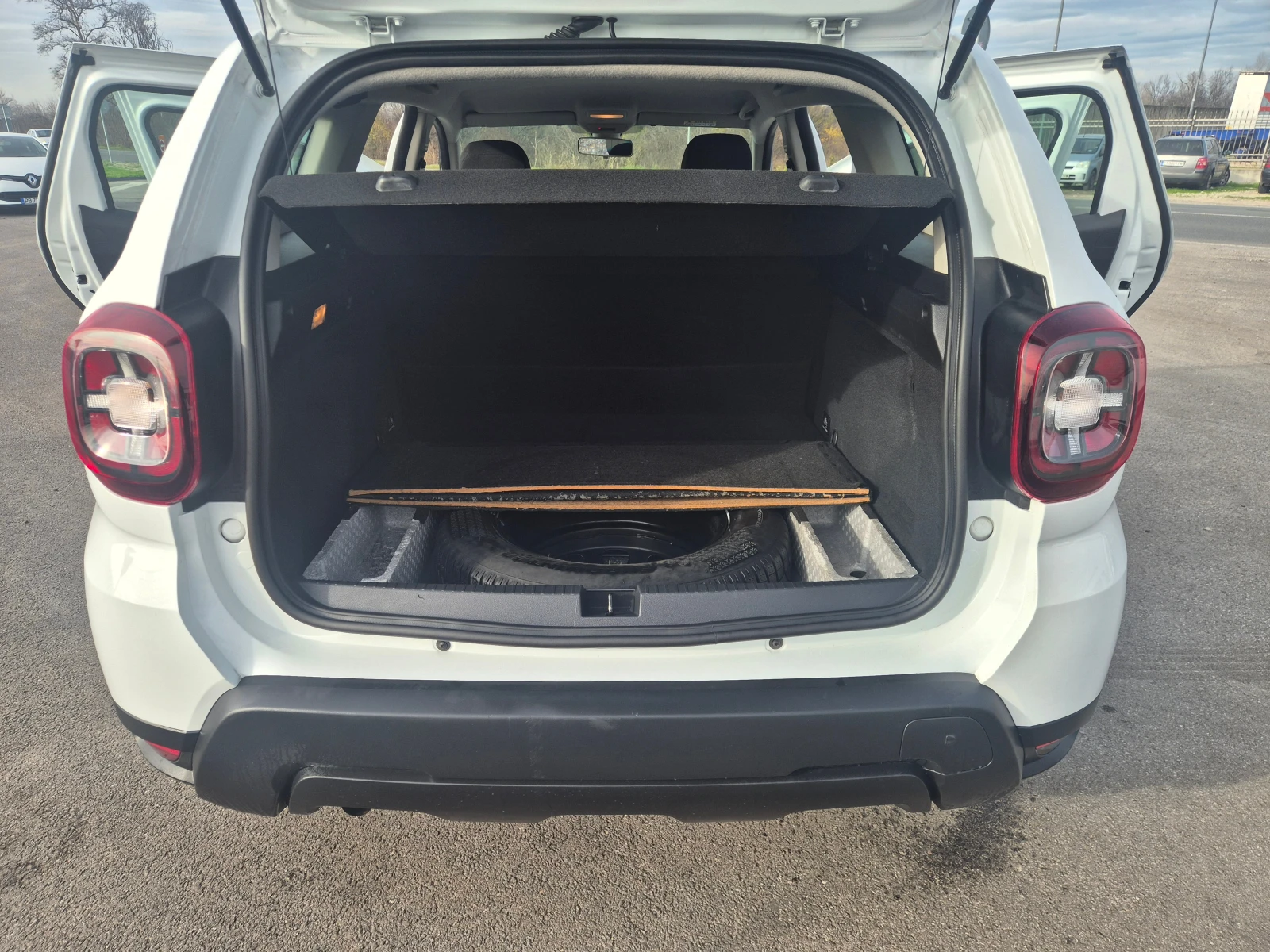 Dacia Duster 4�4= 6-�/�= 110�� | Mobile.bg � ����������� 11