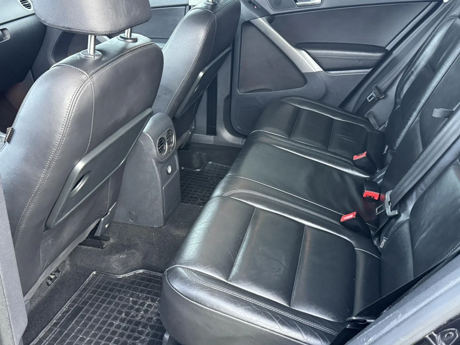 VW Tiguan, снимка 10 - Автомобили и джипове - 54125350