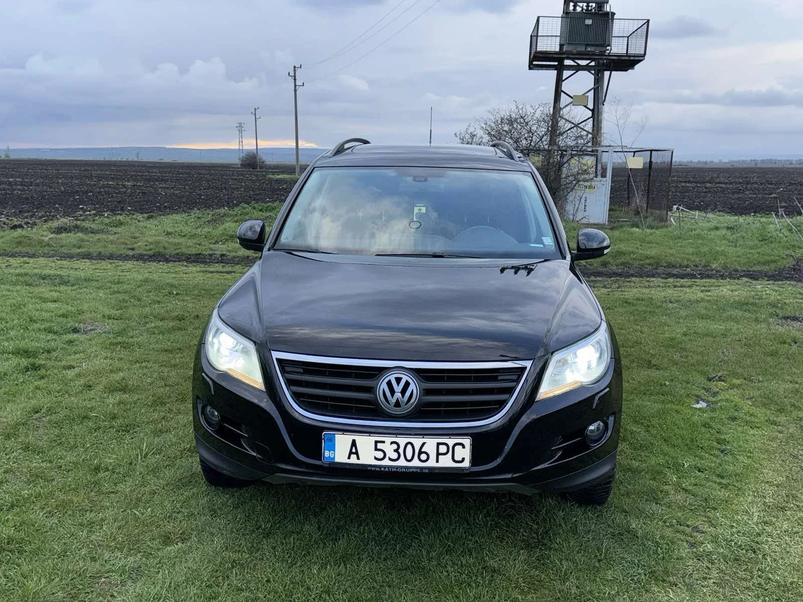 VW Tiguan, снимка 2 - Автомобили и джипове - 54125350