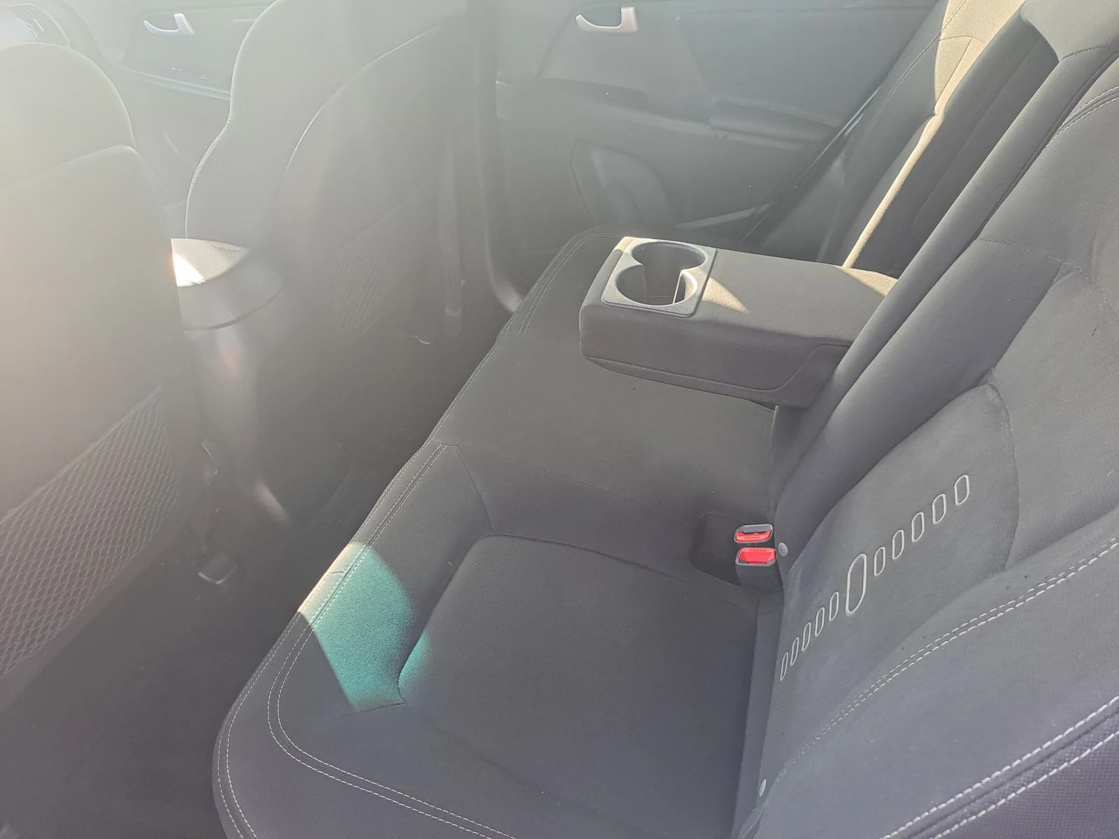 Kia Sportage 2.0CRDI 4X4 136к.с., снимка 7 - Автомобили и джипове - 54200857