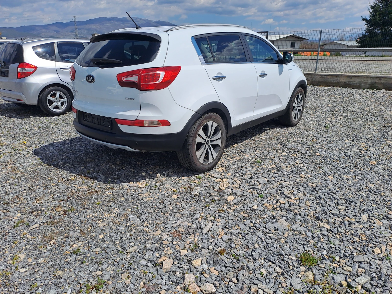 Kia Sportage 2.0CRDI 4X4 136к.с., снимка 4 - Автомобили и джипове - 54200857