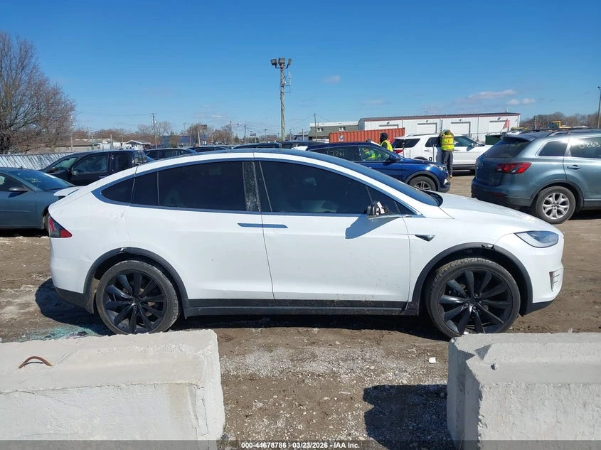 Tesla Model X Long Range Dual Motor All-Wheel Drive/Long Range P, снимка 13 - Автомобили и джипове - 55104343