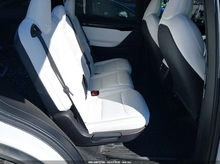 Tesla Model X Long Range Dual Motor All-Wheel Drive/Long Range P, снимка 8 - Автомобили и джипове - 55104343