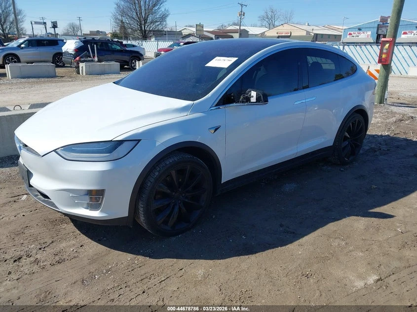 Tesla Model X Long Range Dual Motor All-Wheel Drive/Long Range P, снимка 2 - Автомобили и джипове - 55104343