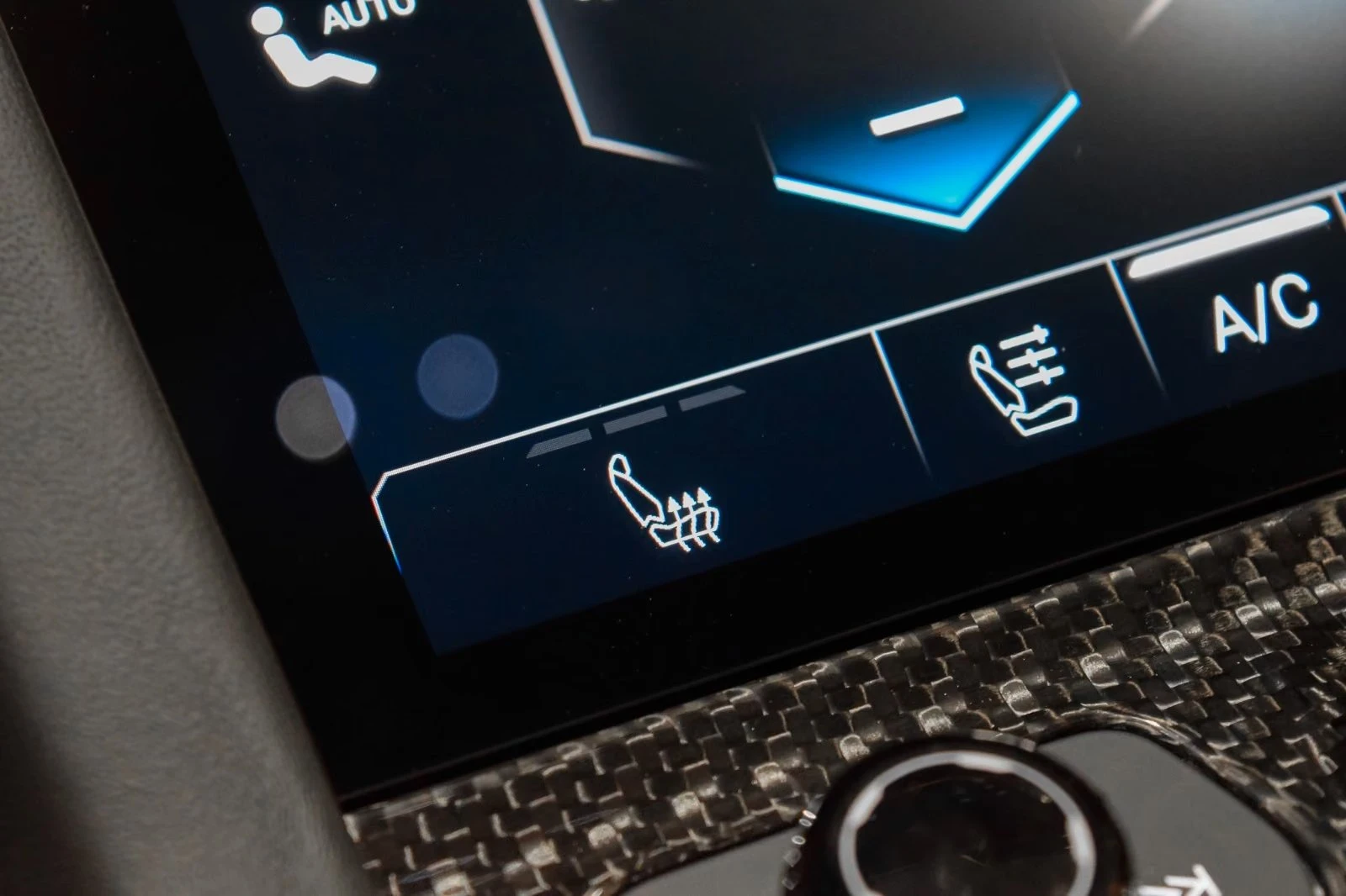 Lamborghini Urus SE / CARBON / DARK PACKAGE / B&O / PANO / HUD /, снимка 16 - Автомобили и джипове - 55881953