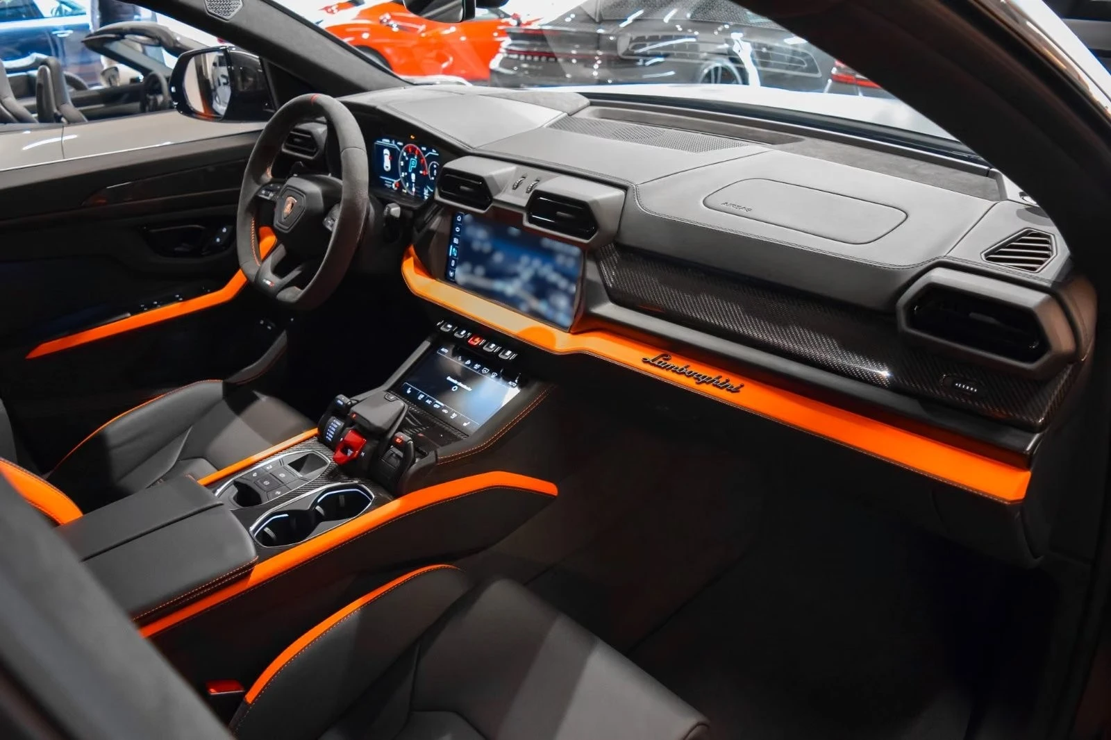 Lamborghini Urus SE / CARBON / DARK PACKAGE / B&O / PANO / HUD /, снимка 12 - Автомобили и джипове - 55881953