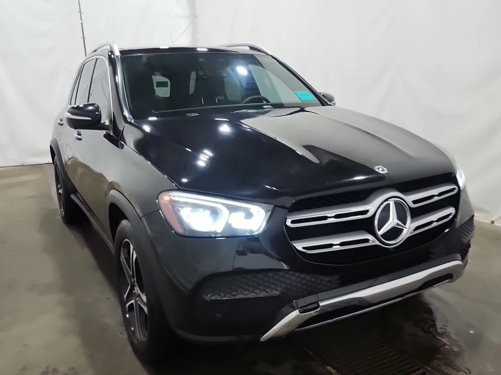Mercedes-Benz GLE 450 CARFAX/ПАНОРАМА/ПОДГРЕВ/НАВИ/ПАМЕТ/АМБИЕНТ, снимка 2 - Автомобили и джипове - 55906367