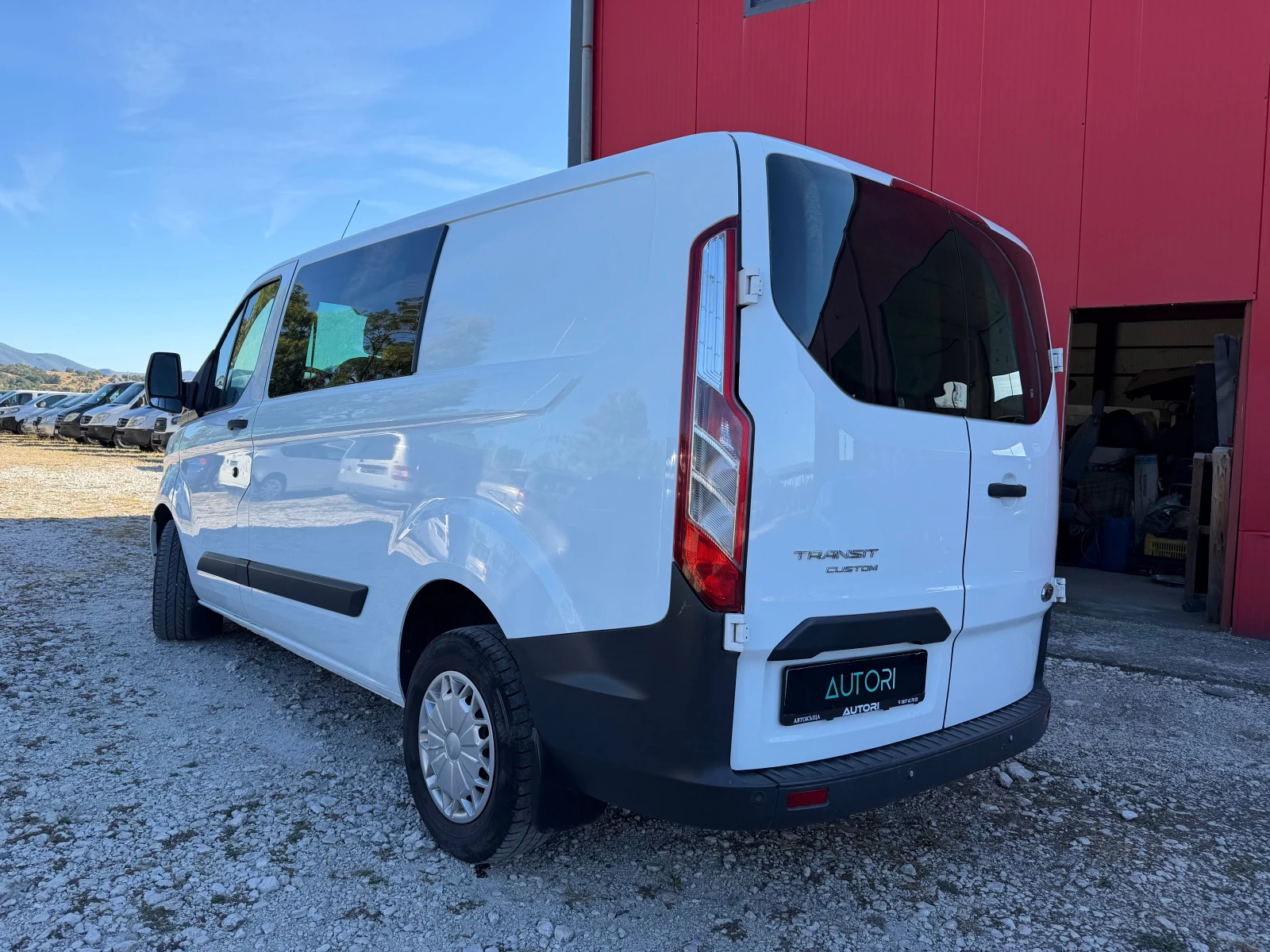 Ford Transit Custom 6 места 2.2 125кс ТОП, снимка 6 - Бусове и автобуси - 56339200