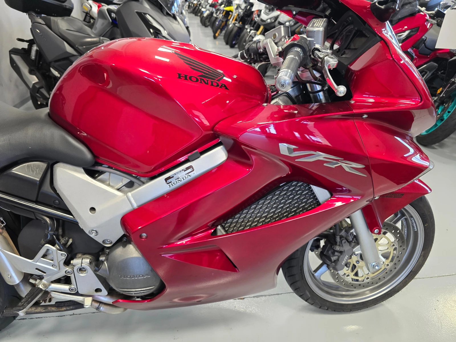 Honda Vfr 800ie, V-Tec, Leo Vince SBK!, снимка 14 - Мотоциклети и мототехника - 54515820