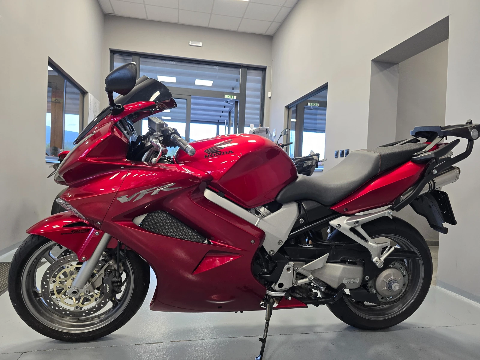Honda Vfr 800ie, V-Tec, Leo Vince SBK!, снимка 7 - Мотоциклети и мототехника - 54515820