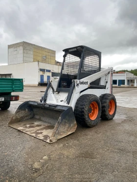 Мини челни товарачи Bobcat Clark 825, снимка 1