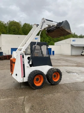 Мини челни товарачи Bobcat Clark 825, снимка 2
