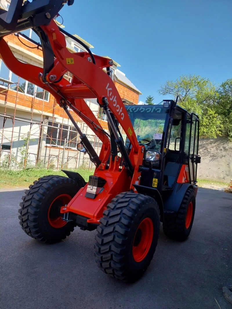 Челен товарач Друга марка KUBOTA R090, снимка 7 - Индустриална техника - 48248367