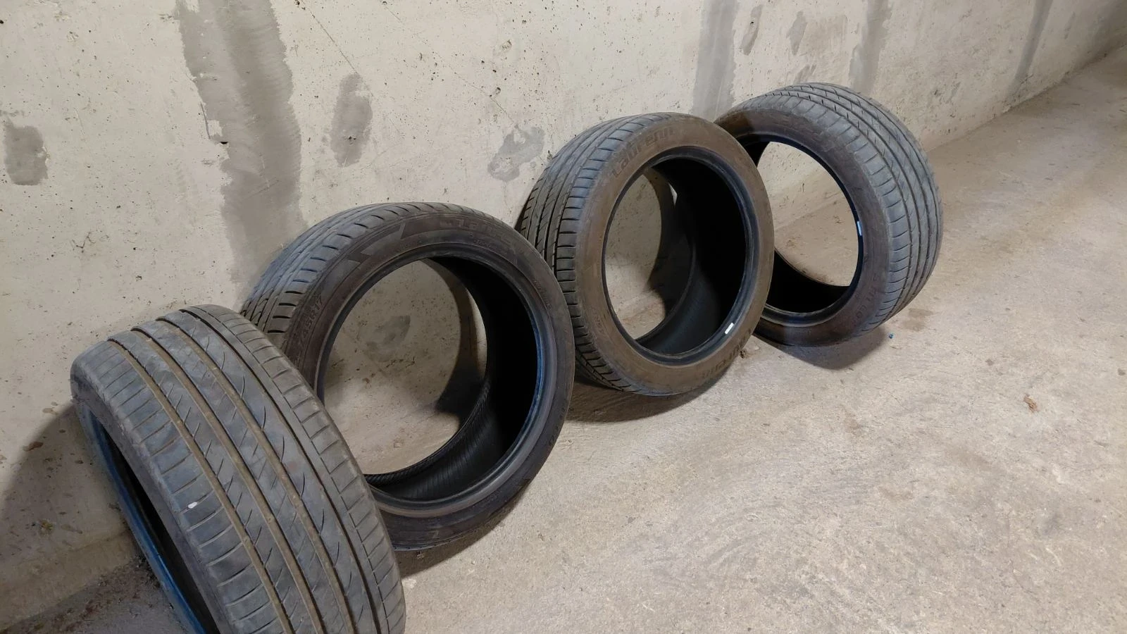 Гуми Летни 225/45R17, снимка 5 - Гуми и джанти - 54167631