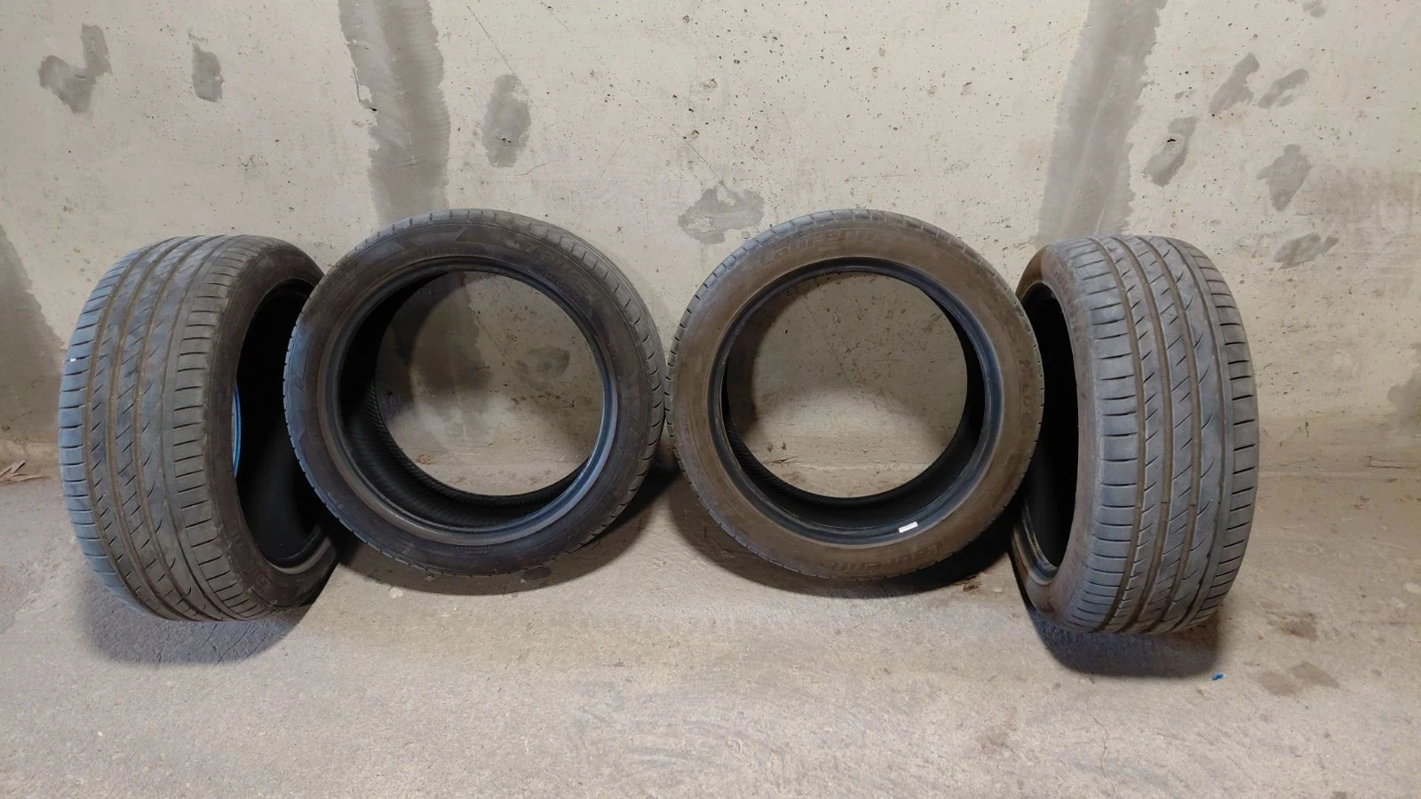 Гуми Летни 225/45R17, снимка 4 - Гуми и джанти - 54167631