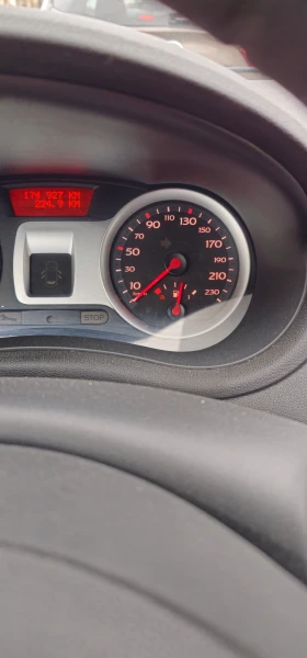 Обява за продажба на Renault Clio 2.0 16V ~5 300 лв. - изображение 5