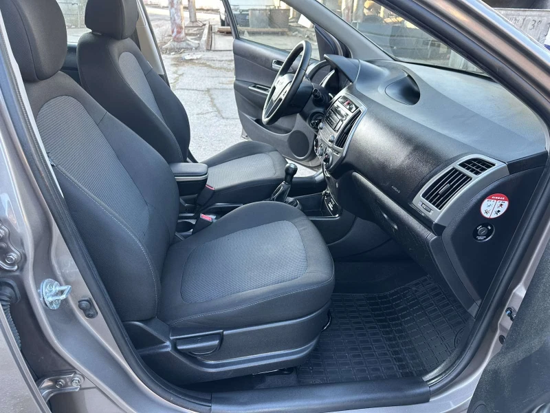 Hyundai I20 1.25BENZIN* ФЕЙС* , снимка 9 - Автомобили и джипове - 48839228