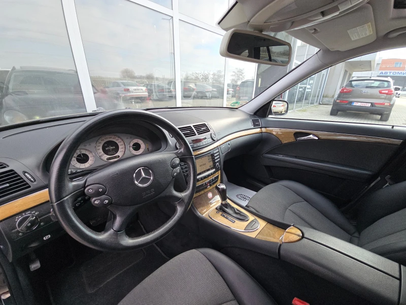 Mercedes-Benz E 220 AVANTGARDE* * ТОP* * ГЕРМАНИЯ* * , снимка 13 - Автомобили и джипове - 48871372