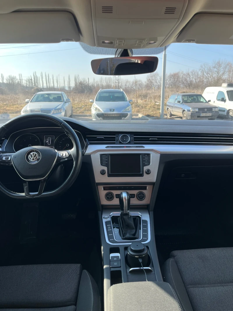 VW Passat, снимка 8 - Автомобили и джипове - 49022370