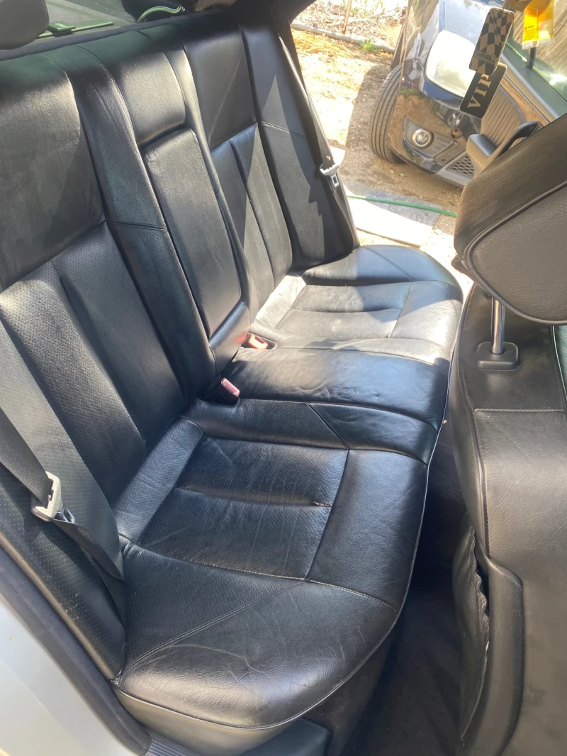 Mercedes-Benz C 200, снимка 9 - Автомобили и джипове - 52695196