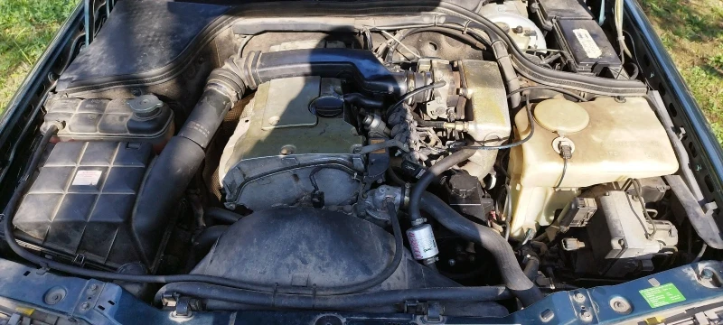 Mercedes-Benz C 180, снимка 6 - Автомобили и джипове - 52276626