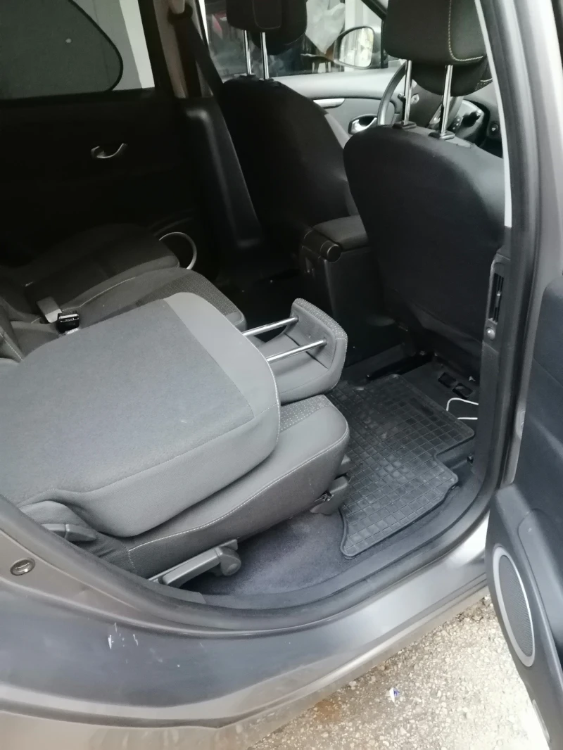 Renault Grand scenic Гранд сценик lll, снимка 14 - Автомобили и джипове - 52557709