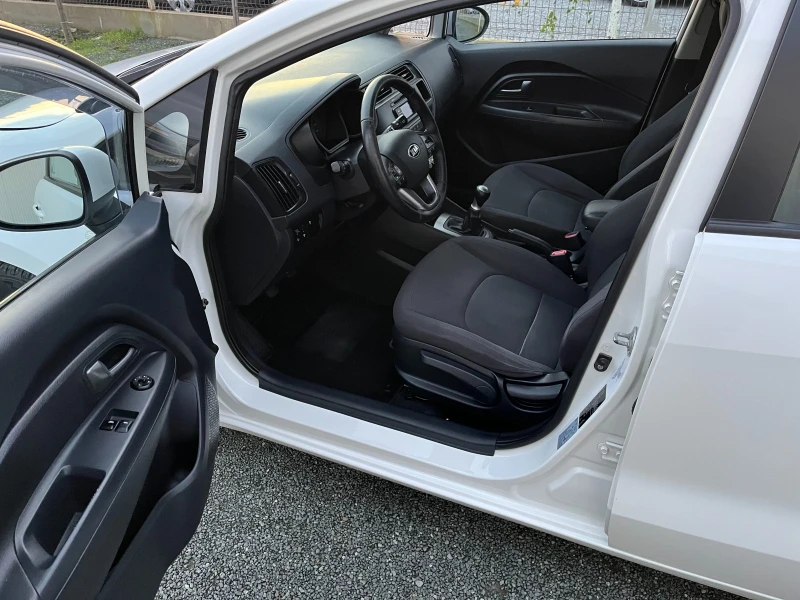 Kia Rio 1.3i-Газов Инжекцион, снимка 13 - Автомобили и джипове - 52617718