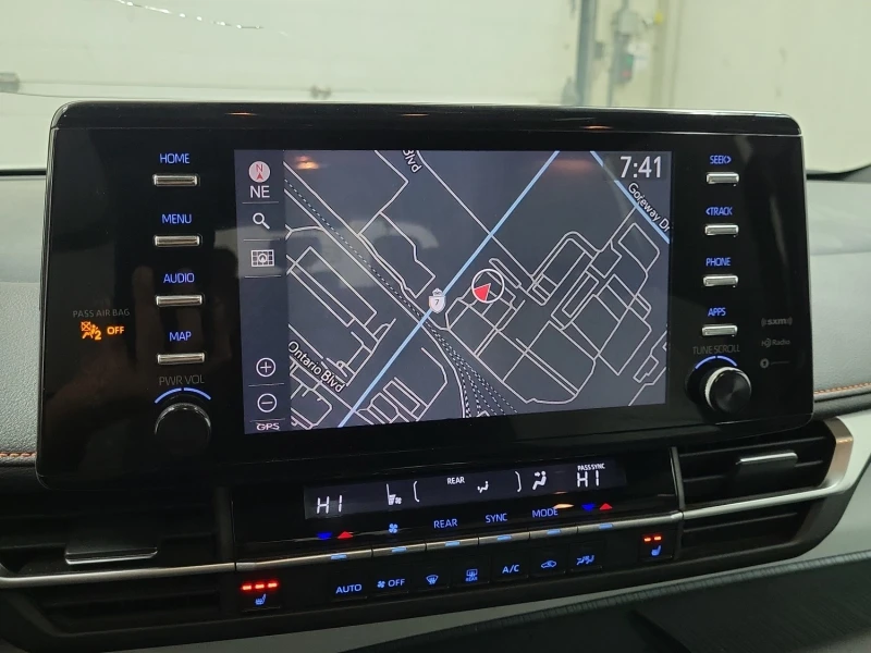 Toyota Sienna HYBRID XSE * * CARFAX * * АВТО КРЕДИТ * * , снимка 11 - Автомобили и джипове - 53329014