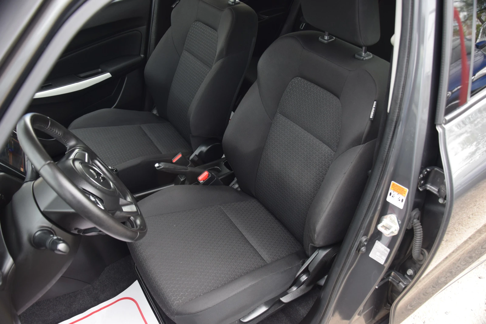 Suzuki Swift 1, 25i - изображение 9