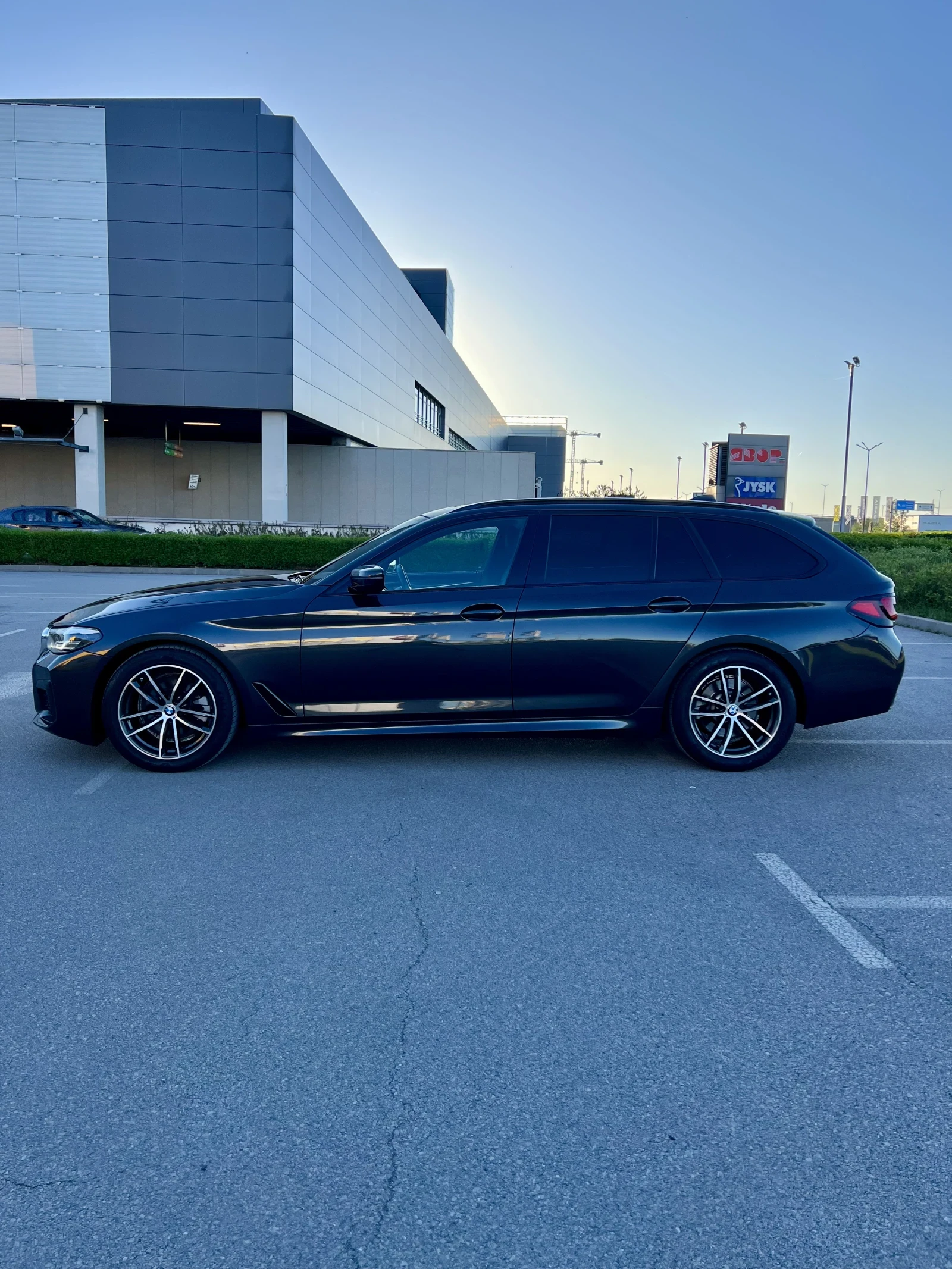 BMW 520 d-xDraive M Sportpaket Facelift EXCLUSIVE - FuLL  - изображение 6