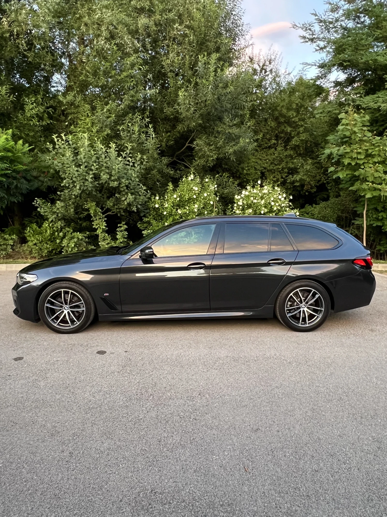 BMW 520 d-xDraive M Sportpaket Facelift EXCLUSIVE - FuLL  - изображение 5