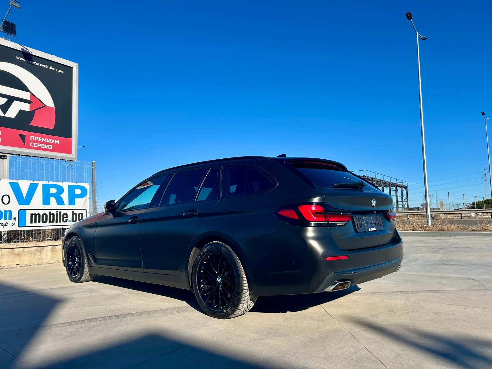 BMW 530 G31 Touring LCI Head Up* Panorama* Distronic* Ambi - изображение 9