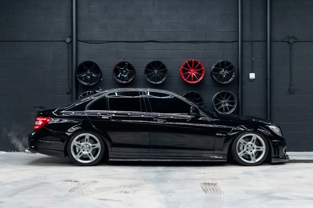 Mercedes-Benz C 63 AMG * АВТО КРЕДИТ* ЦЕНА ДО БГ * СЕРВИЗНА ИСТОРИЯ *  - изображение 8