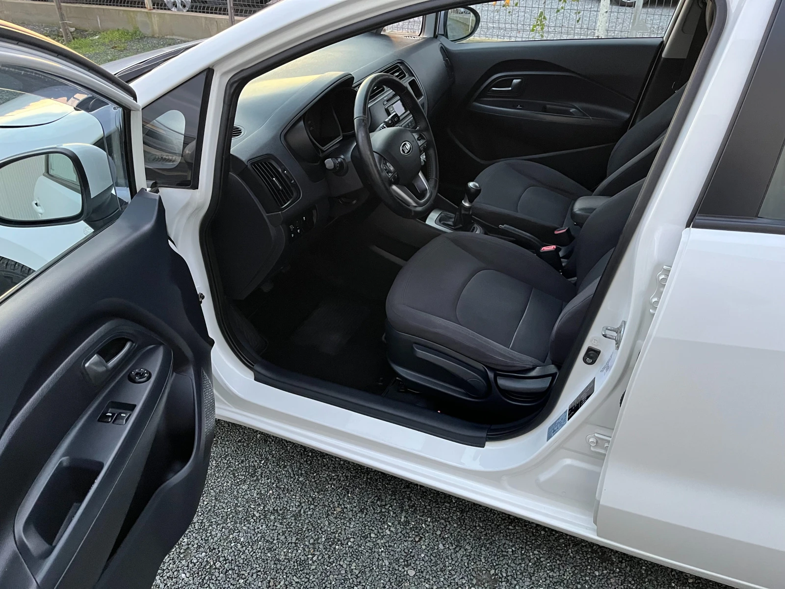 Kia Rio 1.3i-  | Mobile.bg   13