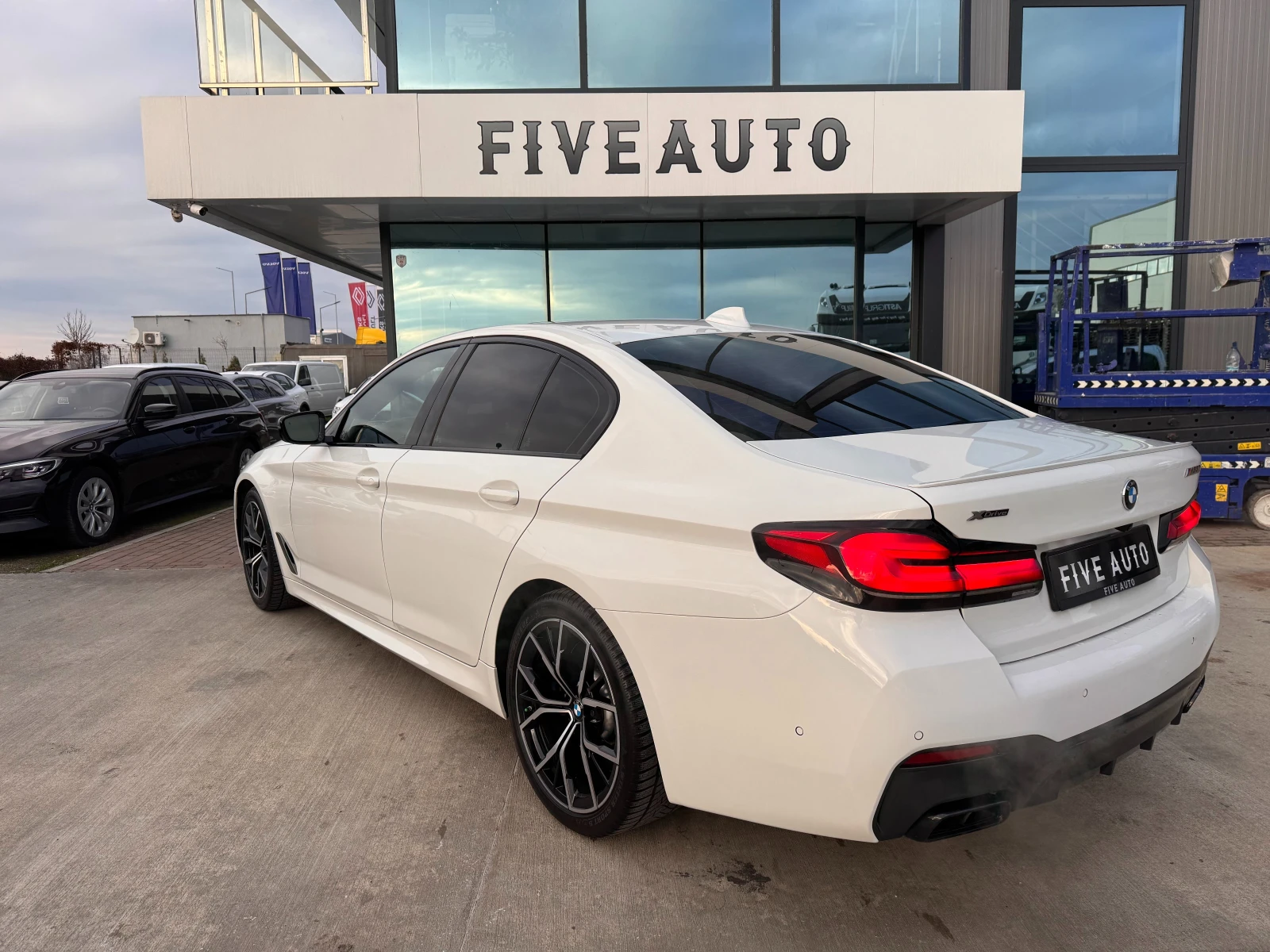 BMW 550  / M550I / X DRIVE / HUD / MASSAGE / 70000��! /  | Mobile.bg � ����������� 5