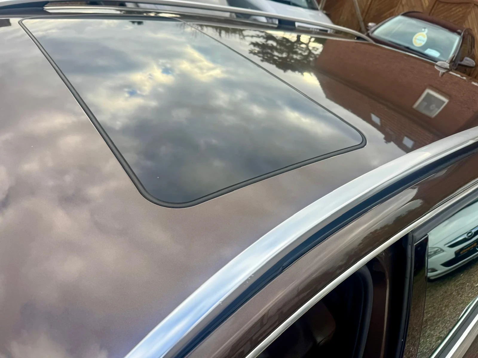 Mercedes-Benz E 350  - изображение 6