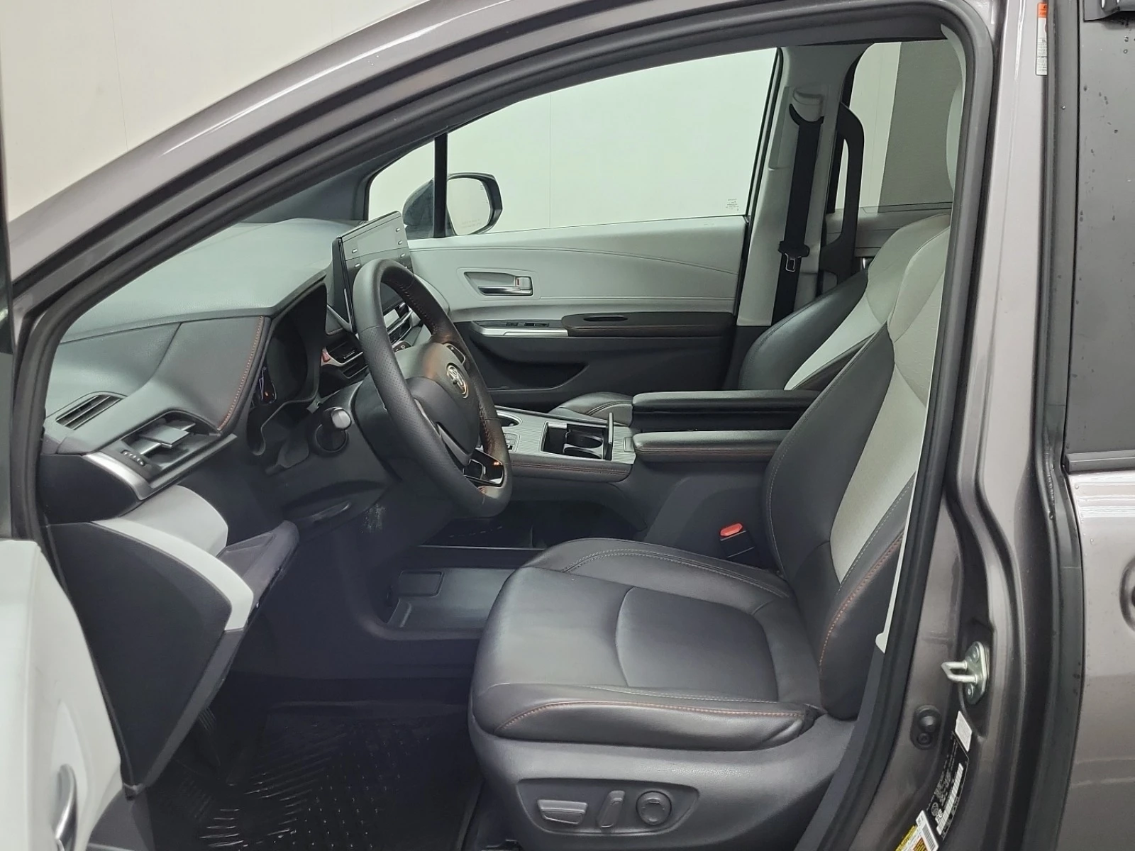 Toyota Sienna HYBRID XSE * * CARFAX * * АВТО КРЕДИТ * *  - изображение 7